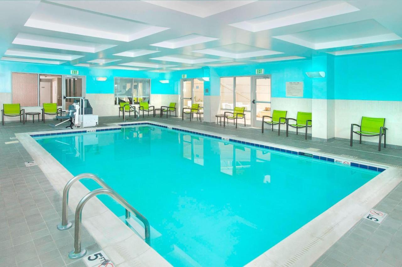 Hotel Springhill Fair Oaks 3*