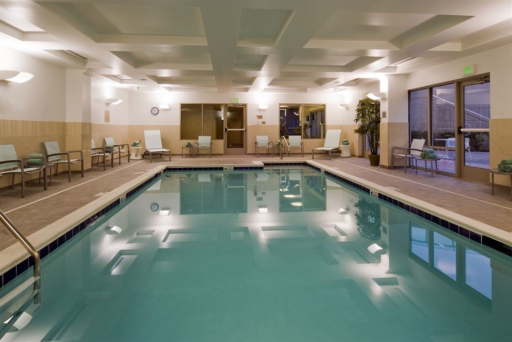 Hotel Springhill Fair Oaks 3*