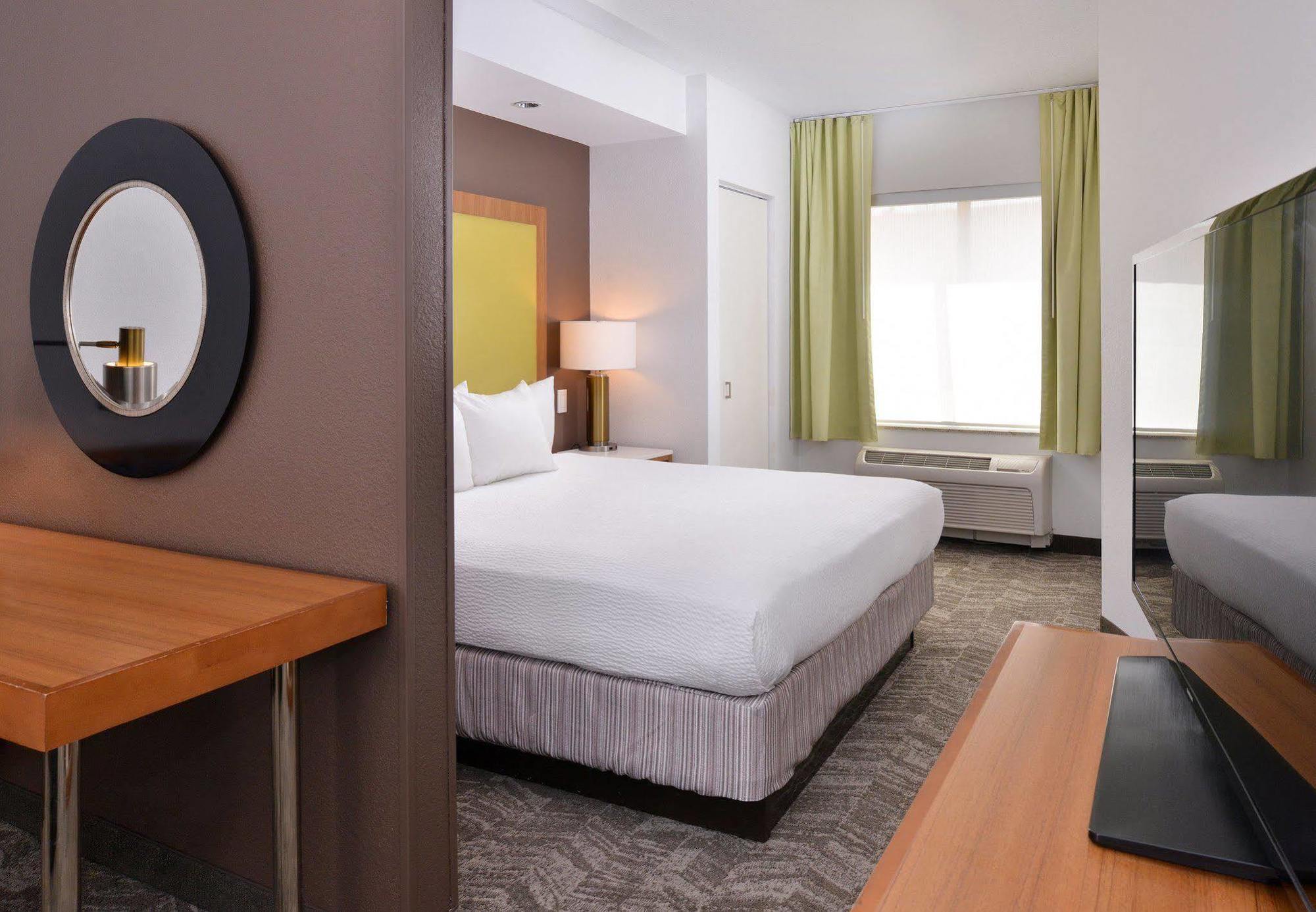 Springhill Fair Oaks Hotel